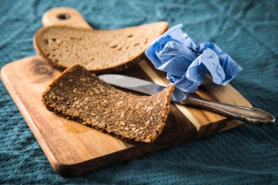 Die richtige Lagerung: So bleibt Brot länger frisch - Wie lange ein Brot haltbar bleibt, hängt stark vom verwendeten Mehl ab.