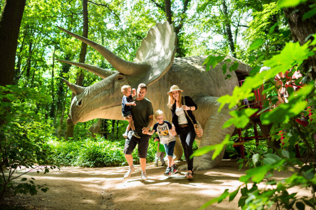 Die schönsten Freizeitparks in Sachsen - Der Saurierpark Bautzen erwartet die Besuchenden.