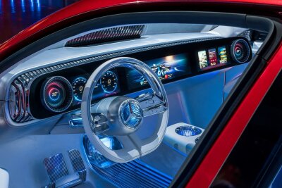 Diese 5 CES-Trends prägen bald unsere Straßen - Die Zukunft ist jetzt: In Las Vegas zeigen Autobauer wie Mercedes auch neueste, digitale Cockpit-Konzepte.