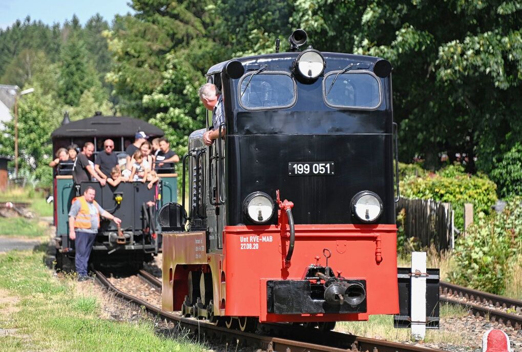 Auf der Museumsbahn Schönheide läuft heute der zweite Dieseltag. Foto: Ralf Wendland