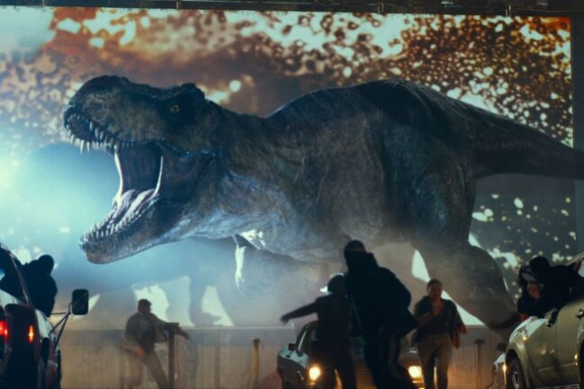 Optisch opulent wie immer, doch inhaltlich bleibt "Jurassic World: Ein neues Zeitalter" eher dünn.
