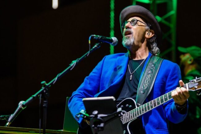 Dire-Straits-Gitarrist Jack Sonni gestorben - Zuletzt stand Jack Sonni mit Dire Straits Legacy auf der Bühne.