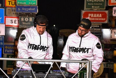 DJ-Duo Stereoact: Neues Album auf dem Markt - Auftritt der beiden Hit-Giganten im Fernwehpark-Oberkotzau. Foto: Maik Bohn