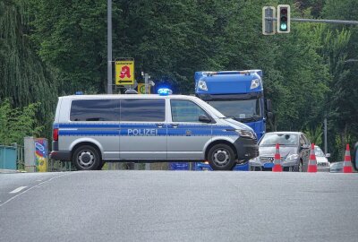 Drei Schwerverletzte bei Unfall in Niedersedlitz - Schwerer Unfall in Niedersedlitz. Foto: Roland Halkasch