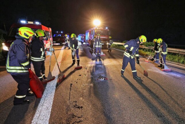 Am Mittwochabend kam es auf der B93 zwischen Mosel und Dennheritz in Fahrtrichtung Meerane zu einem Verkehrsunfall. Foto: Andreas Kretschel