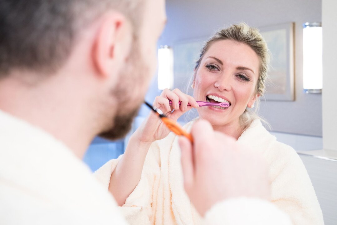 Dreimal täglich oder nur einmal: Wie oft putzen Sie Zähne? - 71 Prozent der Deutschen putzen zweimal am Tag die Zähne. In anderen Ländern hat die Mundhygiene einen noch höheren Stellenwert.