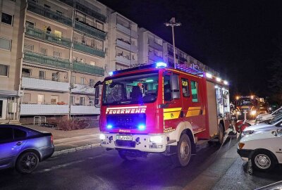 Dresden: Erneuter Brand im Keller eines Hauses - Am Wölfnitzer Ring kam es in einem Mehrfamilienhaus zu einem Brand. Foto: Roland Halkasch