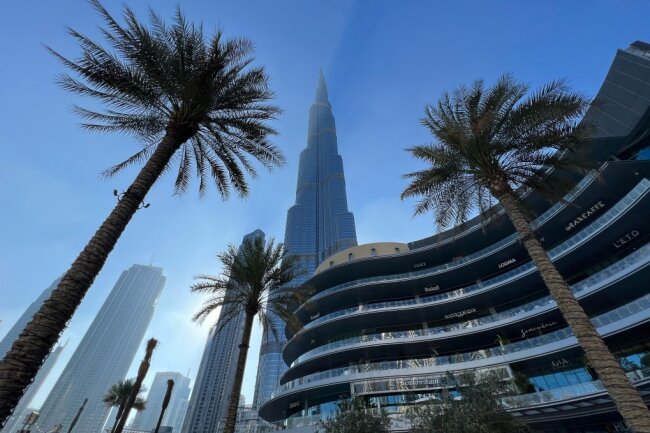 Dubai: Die Stadt der Superlative und ich mittendrin - Burj Khalifa mit 828 Meter Höhe. Foto: Hermine Möckel