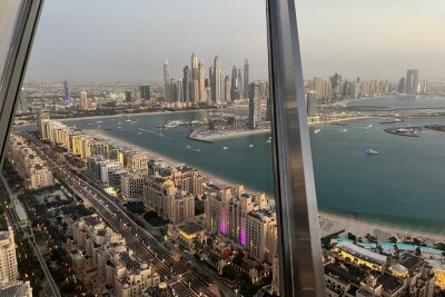 Dubai: Die Stadt der Superlative und ich mittendrin - Die Stadt der vielen Wolkenkratzer. Foto: Hermine Möckel