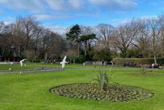 Dublin: Ein Kurztrip in die irische Hauptstadt - Dublin bietet viele Sehenswürdigkeiten zum Entdecken: St. Stephens Green Park. 