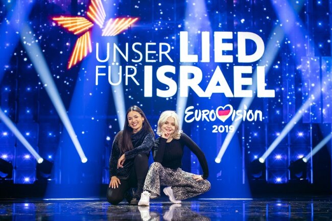 Duo S!sters fährt zum Eurovision Song Contest - S!sters: "Das ist der Wahnsinn! Jeder hat ja immer so seine Traumvorstellung ... aber das hier ist kein Traum. Dieses Glücksgefühl - da können die nächsten Monate bis zum ESC in Tel Aviv kommen!"