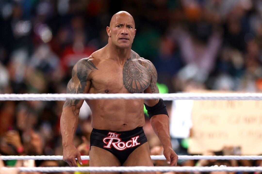 Dwayne "The Rock" Johnson: "WrestleMania"-Comeback endet mit Paukenschlag - Dwayne "The Rock" Johnson stand bei "WrestleMania 40" erstmals seit 2016 wieder als aktiver Kämpfer im Ring.