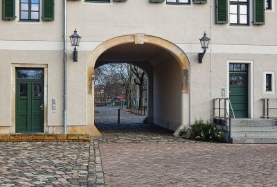 Ehemalige Stallungen an Schloss Schönefeld werden saniert - Die ehemaligen Stallungen an Schloss Schönefeld werden saniert. Foto: Anke Brod