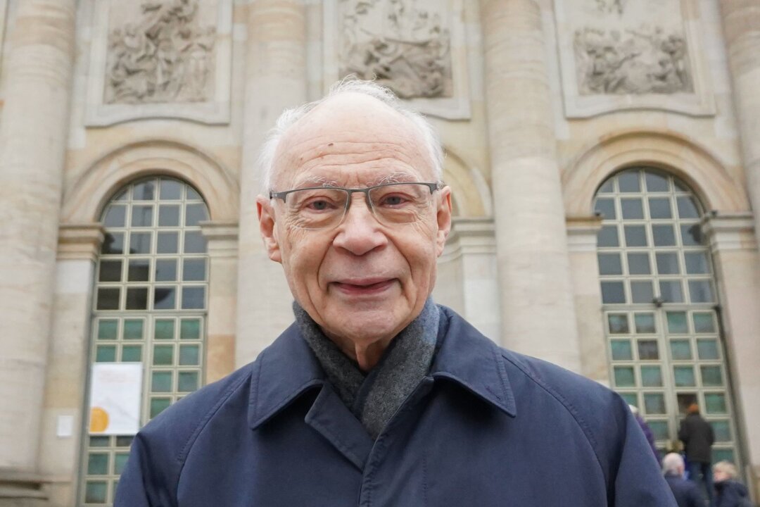 Ehemaliger ZdK-Präsident Meyer ist tot - Hans Joachim Meyer ist tot. Der fühere ZdK-Präsident ist im Alter von 87 Jahren gestorben.