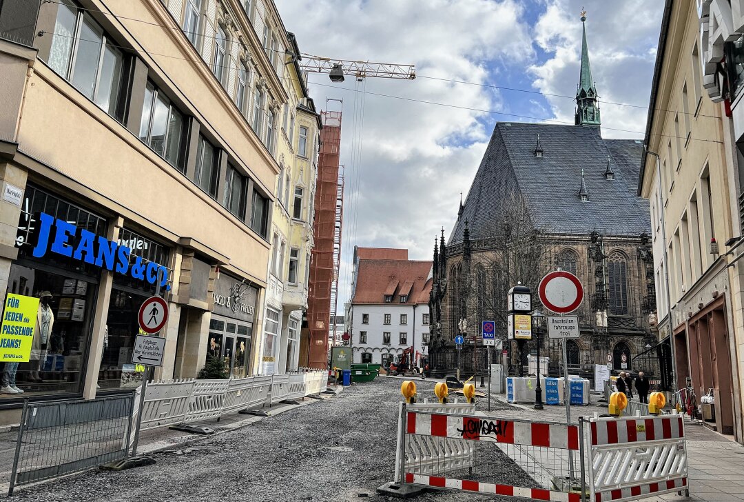 Ehrgeiziges Bauprojekt: Zwickau will großflächig Straßen sanieren - Auch die Marienstraße wird derzeit gebaut. Foto: Ludmila Thiele