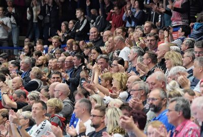 EHV Aue gewinnt zuhause gegen Jungfüchse aus Berlin - Das Spiel des EHV Aue gegen die Füchse Berlin Reinickendorf II haben 1032 Zuschauer verfolgt. Foto: Ralf Wendland