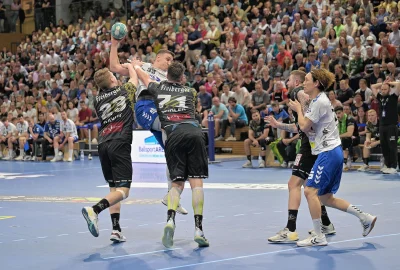 EHV Aue verliert Derby gegen Dresden - Die Handballer des EHV Aue - am Ball Bruno Levak - haben das Derby gegen Dresden verloren. Foto: Ralf Wendland