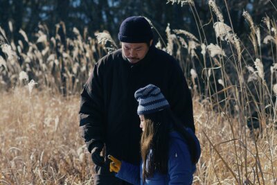 Ein Amerika der nahen Zukunft am Abgrund: Das sind die Kino-Highlights der Woche - Takumi (Hitoshi Omika) und seine Tochter Hana (Ryo Nishikawa) haben ein inniges Verhältnis zur Natur.