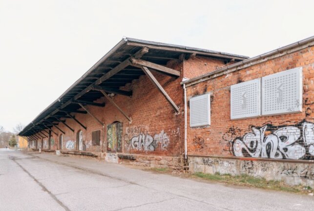 Ein Areal mit einer Menge Potenzial - Das Areal des alten Güterbahnhofs Altendorf soll umgestaltet werden. Die Pläne dazu sollen am Donnerstag vorgestellt werden. Foto: Steffi Hofmann
