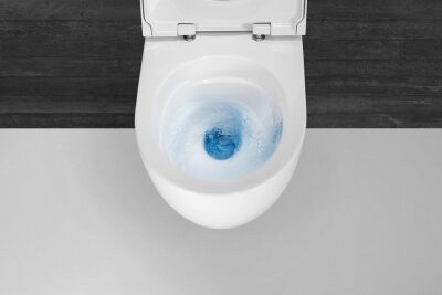 Ein besseres Örtchen: Das können moderne Toiletten - Wirbel mit Wucht: Für das Modell Acanto hat Geberit bei der Kraft des Sprühstrahls eine Schippe draufgelegt.