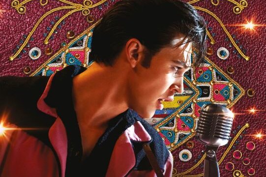 "Elvis" ist ein Hochglanz-Biopic über den ikonischen "King of Rock'n'Roll".