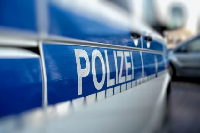 Einbrecher geben sich in Dresden als Polizeibeamte aus und bestehlen 95-Jährige - Symbolbild. Foto: pixabay