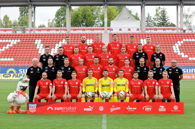 Einmal lächeln bitte: Das ist das FSV-Team für die Saison 2019/20 - Sie werden in der kommenden Saison für den FSV Zwickau spielen.