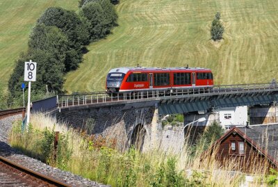 Eisenbahn- und Familienfest: Fichtelbergbahn wird 125 Jahre - Die Erzgebirgsbahn wird 20 Jahre. Foto: Thomas Fritzsch/PhotoERZ