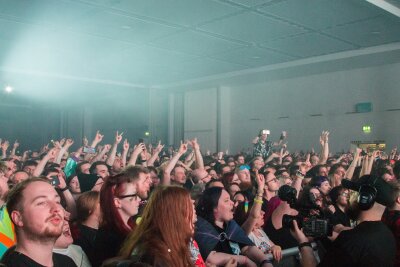 Electric Callboy begeistern 12.000 Fans bei Tourabschluss der "Tekkno Tour" - Electric Callboy sind aktuell einer der heißesten Live-Acts, wenn es um modernen Heavy-Sound geht. 
