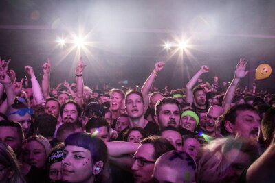 Electric Callboy begeistern 12.000 Fans bei Tourabschluss der "Tekkno Tour" - Electric Callboy sind aktuell einer der heißesten Live-Acts, wenn es um modernen Heavy-Sound geht. 