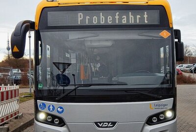 Elektrifiziert durch Leipzig: E-Busse im Strom der Zeit - In Leipzig startete kürzlich der Probebetrieb für Elektrobusse. Foto: Anke Brod