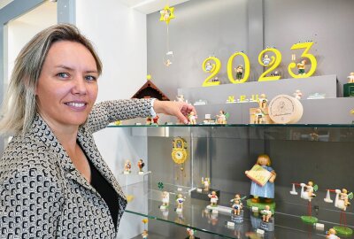 Das Jahr 2023 bringt für Katja Findeisen und die Erlebniswelt von Wendt & Kühn den 100. Geburtstag des Elfpunkte-Engels mit sich. Foto: Andreas Bauer