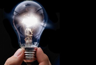 Energie-Preisschock: Deutsche fürchten finanzielle Belastungen - Mit 71 Prozent fordert eine deutliche Mehrheit der Verbraucher, dass zahlungsunfähigen Kunden mit geringem Einkommen bis Ende April 2022 nicht der Strom oder das Gas abgestellt wird. Symbolbild: Pixabay