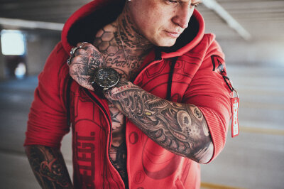 Enrico (36) aus Hartha: Tattoos, Unternehmergeist und eigene Mode - Enricos (36) Tattoos bedecken 90 Prozent seiner Haut.