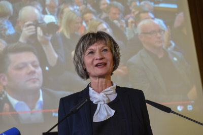 Entscheidung zur Kulturhaupstadt: Chemnitz ist in der nächsten Runde! - Bürgermeister Barbara Ludwig eröffnet das Public Viewing. 