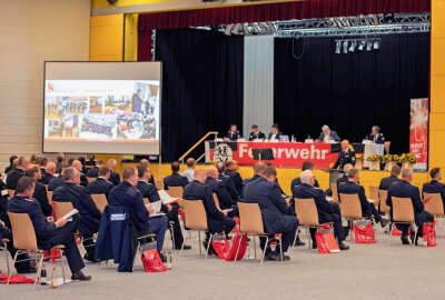 Ereignisreiches Wochenende für Mittelsachsens Feuerwehren - Mitgliederversammlung der Feuerwehren Mittelsachsen in Hartha. Foto: Michael Tatz