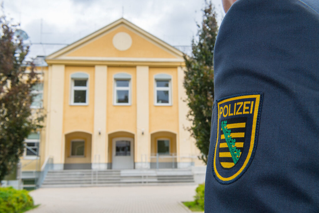 Die Polizei ermittelt derzeit gegen drei Auszubildende der Polizeifachschule Schneeberg. Foto: Georg Ulrich Dostmann 