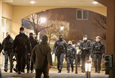 Erneut Corona-Proteste in mehreren Städten der Region - In Lichtenstein war Polizei vor Ort. Foto: Andreas Kretschel