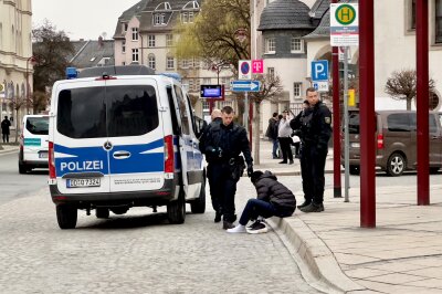 Am Freitag kam es auf dem Postplatz in Aue zu einem räuberischen Diebstahl. Foto: Daniel Unger