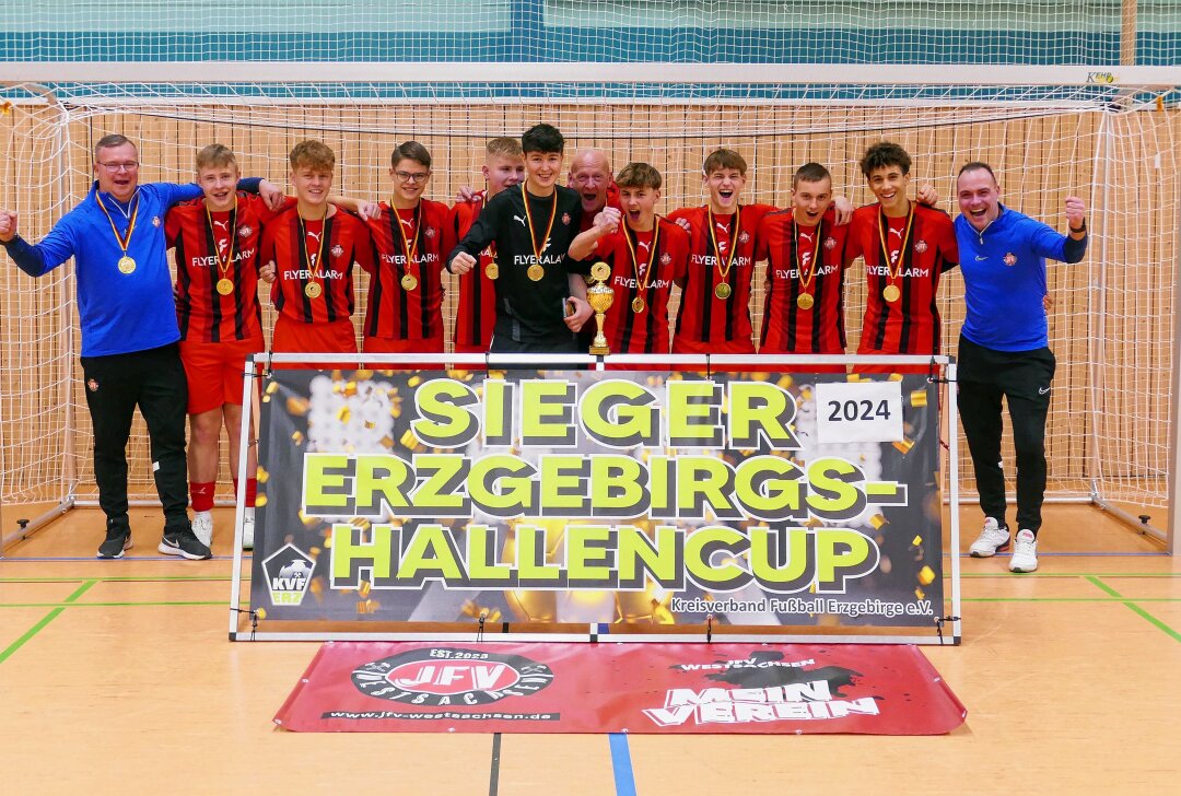Erzgebirgs-Hallencup hat Spannung geboten - Die B-Junioren des JFV Westsachsen gewannen alle ihre fünf Partien. Foto: Andreas Bauer