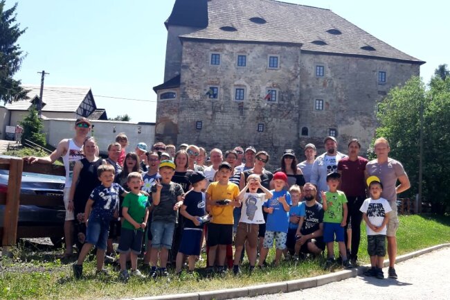 Die Kinder vom ESV Lok Plauen haben in Tschechien trainiert und drei tolle Tage in Skalna verbracht. Foto: Verein