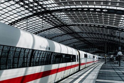 EU-Kommission unterstützt zehn geplante Bahnverbindungen für Europa - Die EU-Kommission unterstützt zehn neue grenzüberschreitende Bahnverbindungen. Symbolbild. Foto: Pixabay