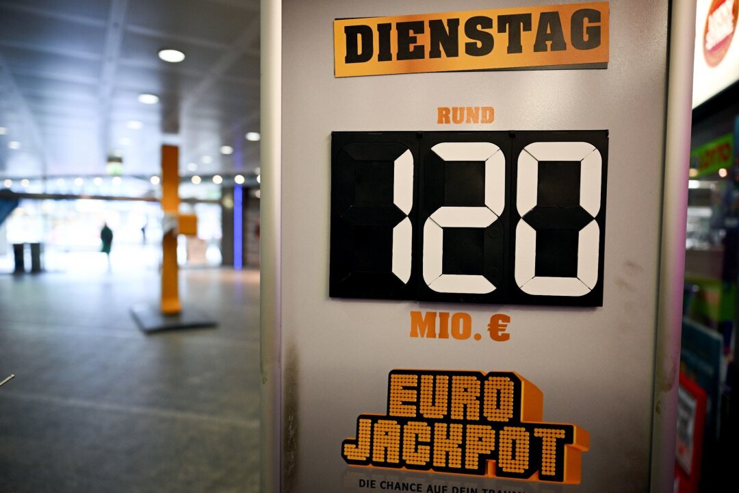 Eurojackpot geknackt: je 60 Millionen nach NRW und Slowenien - Der Eurojackpot in Höhe von 120 Millionen Euro ist geknackt worden.