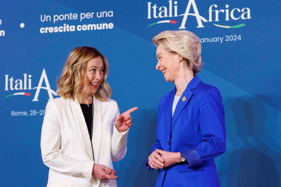 Europawahl 2024: Rechte Hoffnungen und ein grünes Dilemma - Die italienische Ministerpräsidentin Giorgia Meloni (l) mit der Präsidentin der Europäischen Kommission, Ursula von der Leyen.