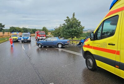 Fahrzeuge kollidieren auf Bundesstraße: Rettungshubschrauber im Einsatz - In Possendorf ereignete sich Unfall. Foto: Roland Halkasch