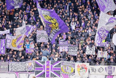 FC Erzgebirge Aue: Nur Remis im Erzgebirgsstadion - Fans von Erzgebirge Aue. Foto: PICTURE POINT / S. Sonntag
