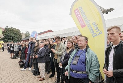 FDP: Lindner macht Wahlkampf am Uferstrand Chemnitz - Christian Lindner auf einer Wahlkampfveranstaltung in Chemnitz am Uferstrand. Foto: Harry Härtel