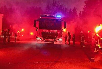 Feierliche Begrüßung: Feuerwehr Johanngeorgenstadt empfängt neues Tanklöschfahrzeug - Die Feuerwehr Johanngeorgenstadt empfing heute ein neues Tanklöschfahrzeug. Foto: Daniel Unger