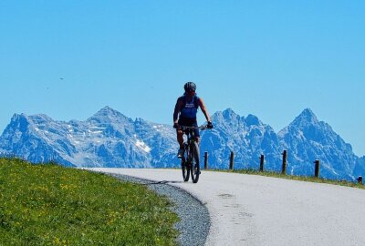 Ferientipp: Urlaub in Tirol - Mountainbiker. Foto: Maik Bohn