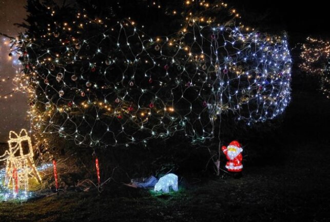 Tausende Lichter erleuchten die Weihnachtslandschaft in Glauchau. Foto: Privat